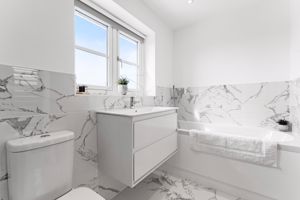 Family Bathroom- click for photo gallery